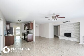 7235 Long Canyon Trail in Dallas, TX - Building Photo - Building Photo