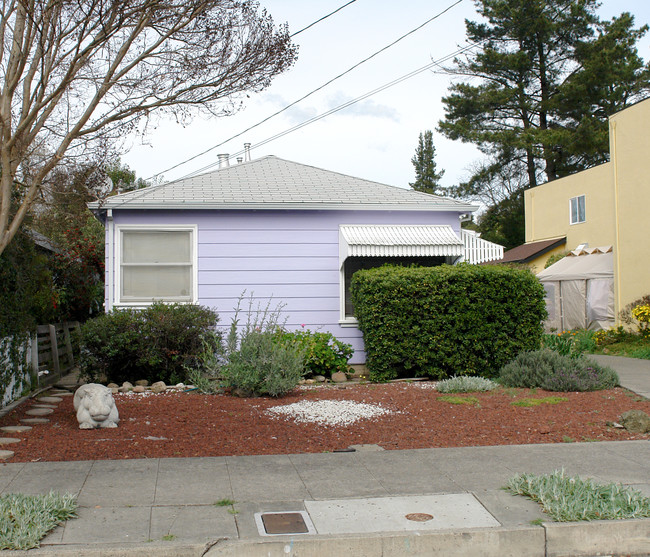 333-337 Carrillo St in Santa Rosa, CA - Building Photo - Building Photo