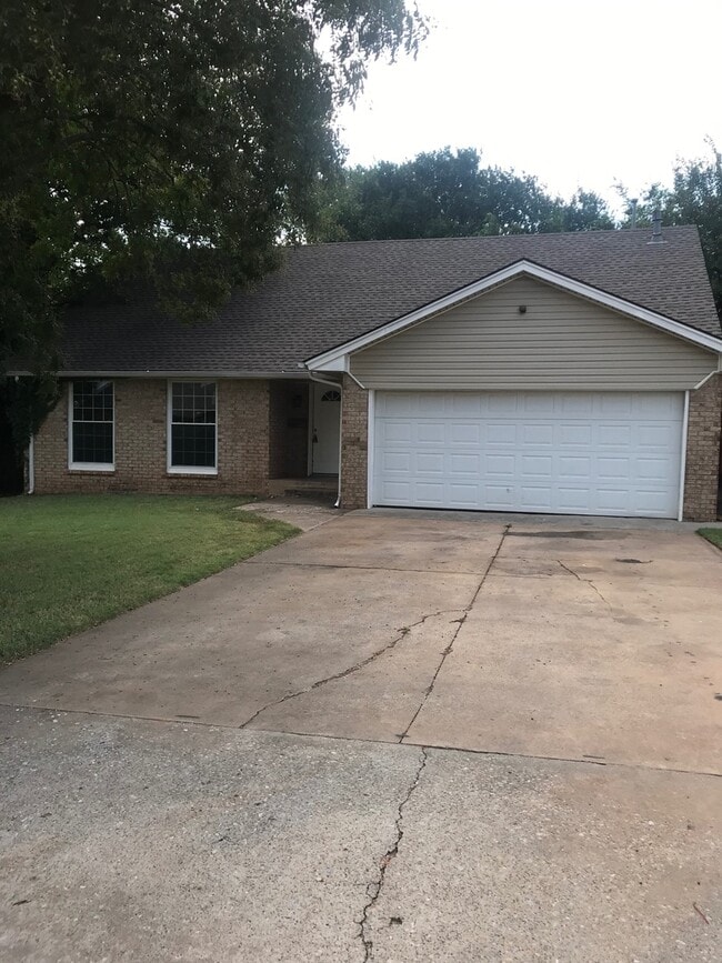 property at 2809 Willow Creek Dr
