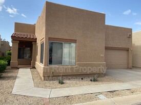 1650 S Crismon Rd in Mesa, AZ - Building Photo