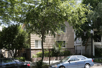 2727 I St in Sacramento, CA - Building Photo - Building Photo