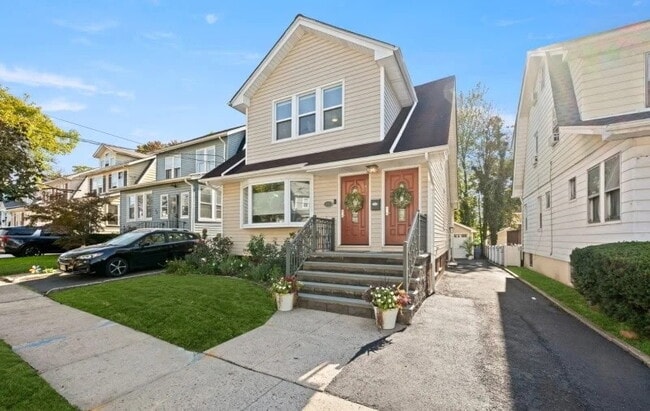 74 Hughes St, Unit 2