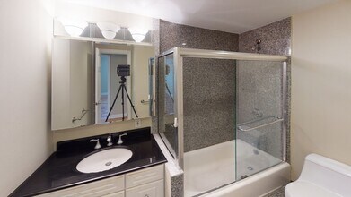 60 Longwood Ave in Brookline, MA - Building Photo - Building Photo