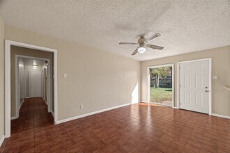 1211 Helms Rd in Houston, TX - Building Photo - Building Photo