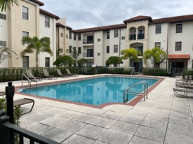 5550 E Michigan St, Unit 2218 in Orlando, FL - Building Photo