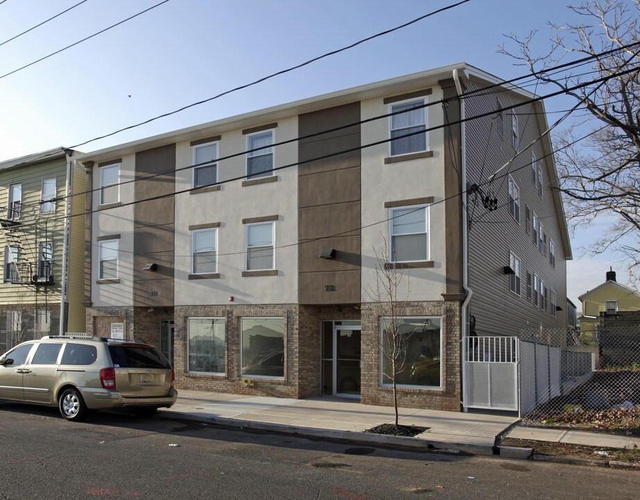 70-72 Livingston St in Elizabeth, NJ - Foto de edificio