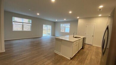 7293 Mulberry St in Flowery Branch, GA - Building Photo - Building Photo