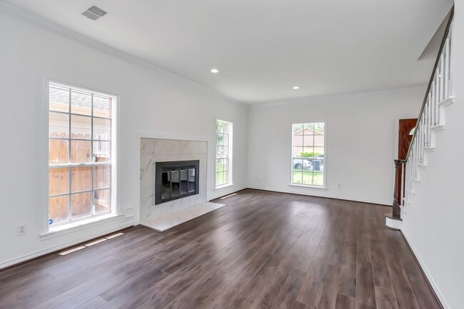 property at 12818 Chamberlain Dr