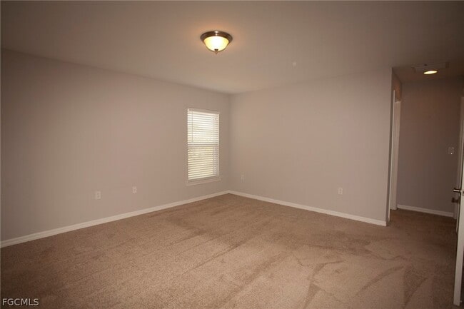 3883 Tilbor Circle in Ft. Myers, FL - Building Photo - Building Photo