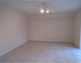 145 Heritage Way in West Palm Beach, FL - Building Photo - Building Photo