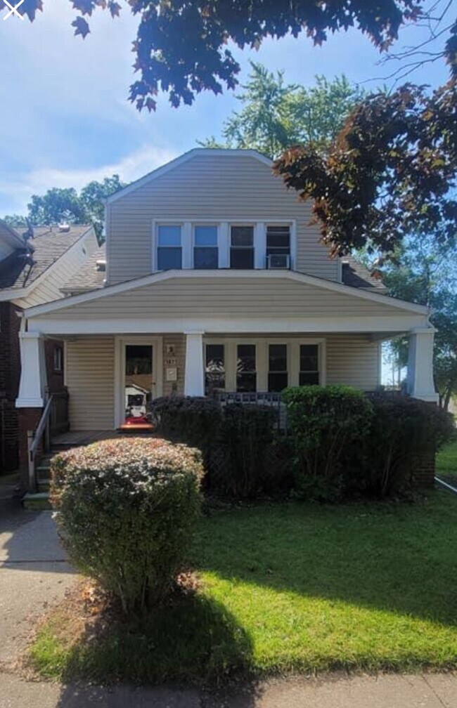 1277 Fort Park Blvd Rentals in Lincoln Park, MI