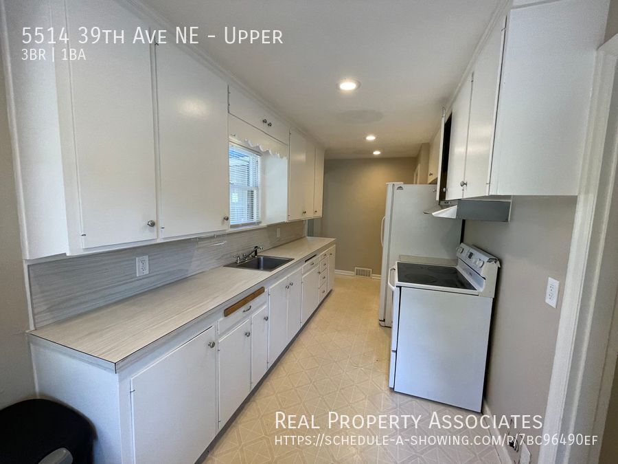 5514 39th Ave NE in Seattle, WA - Building Photo