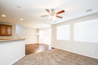 6204 Bradford Island Ct in Las Vegas, NV - Building Photo - Building Photo