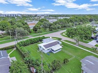 18600 Lenaire Dr in Cutler Bay, FL - Building Photo - Building Photo