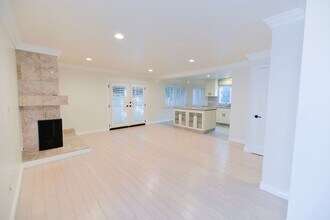 242 W Mariposa in San Clemente, CA - Building Photo - Building Photo