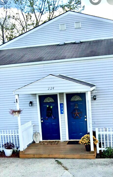 224 Falmouth St in Williamstown, KY - Foto de edificio