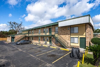 Skyview Terrace in New Orleans, LA - Building Photo - Building Photo