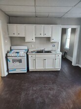 6729 Forman Ave, Unit 4 in Cleveland, OH - Foto de edificio - Building Photo