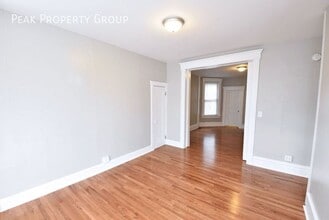 2355 N High St in Columbus, OH - Foto de edificio - Building Photo