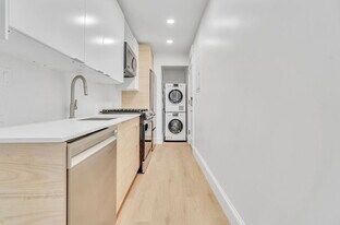 318 Summit Ave, Unit 103 in Boston, MA - Building Photo