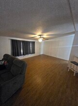 464 Red Bud Ln in Pipe Creek, TX - Building Photo - Building Photo