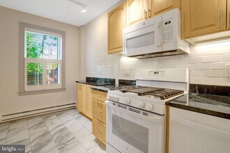 715 S Washington St in Alexandria, VA - Building Photo - Building Photo