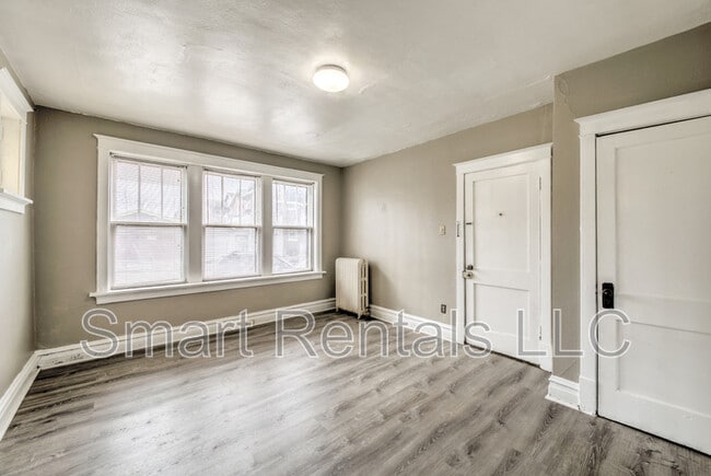 4056 S Grand Blvd in St. Louis, MO - Building Photo - Building Photo