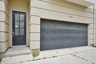 1810 Thompson St in Houston, TX - Building Photo - Building Photo