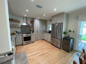 3912 W San Miguel St in Tampa, FL - Building Photo - Building Photo