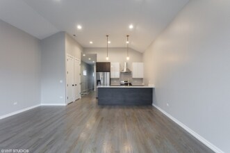 3936 S Indiana Ave in Chicago, IL - Building Photo - Building Photo