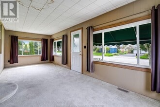 44 McCallum St in Kingsville, ON - Building Photo - Building Photo
