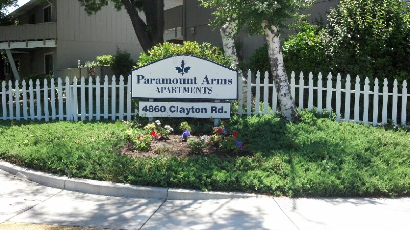 4860 Clayton Rd in Concord, CA - Building Photo