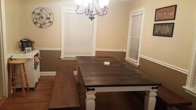 6004 W Wells St in Wauwatosa, WI - Building Photo - Building Photo