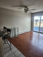385 Beach St, Unit 383-4 in Revere, MA - Building Photo - Building Photo
