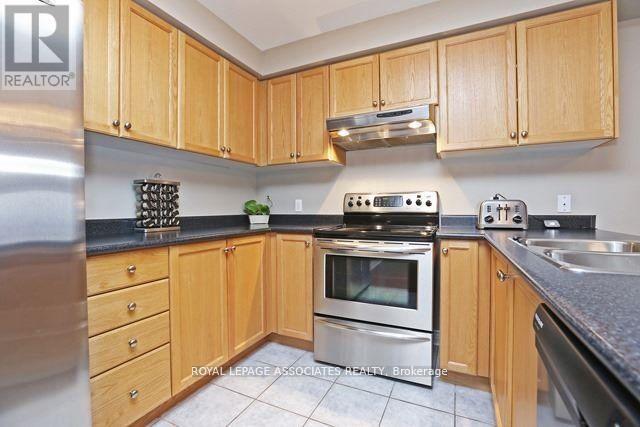 103 Dooley Crescent in Ajax, ON - Building Photo - Building Photo