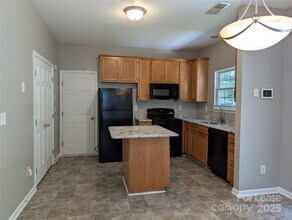 10002 Baxter Caldwell Dr in Charlotte, NC - Building Photo - Building Photo