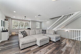 500 Pacific Grove Dr in West Palm Beach, FL - Building Photo