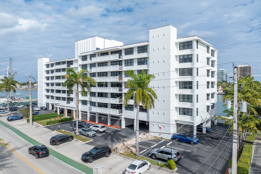 The Belmont in Bay Harbor Islands, FL - Building Photo