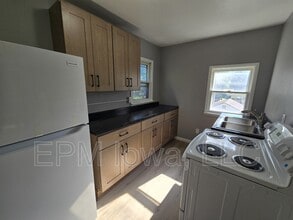 733 Baltimore St in Waterloo, IA - Building Photo - Building Photo
