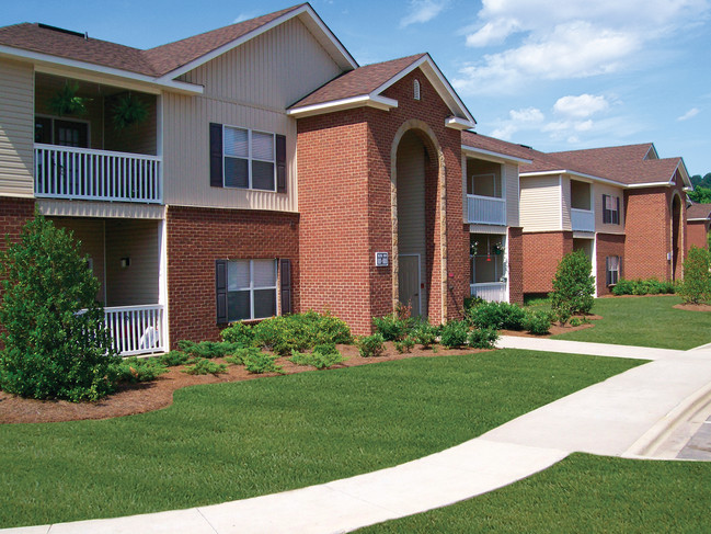 Huntley Apartments in Pelham, AL - Foto de edificio - Building Photo