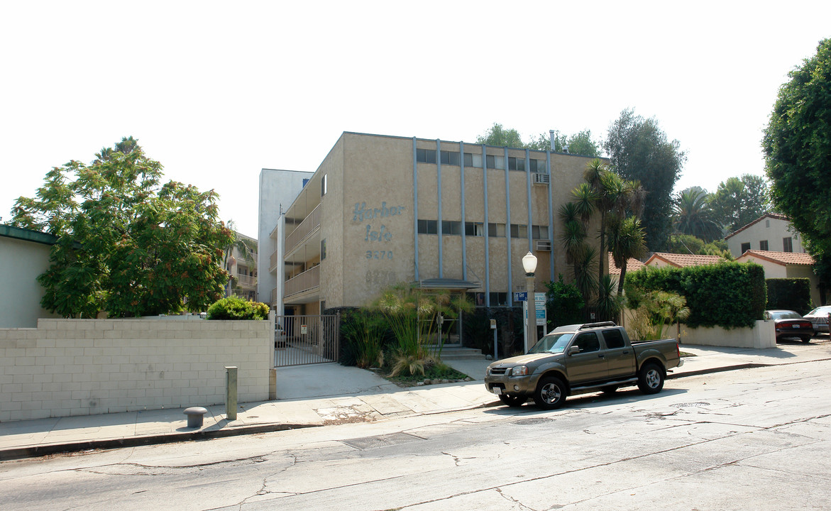 Harbor Isle in Los Angeles, CA - Building Photo