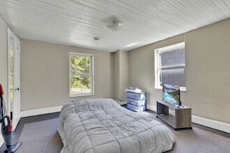 352 Stewart St in Morgantown, WV - Building Photo - Building Photo