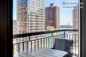 354 E 91st St in New York, NY - Building Photo - Building Photo