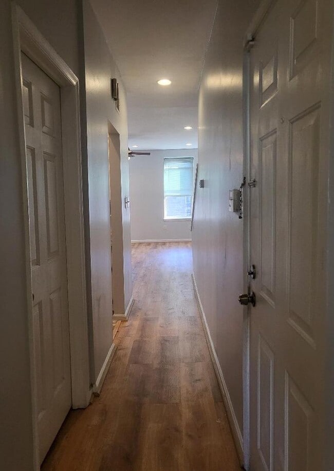 1617 Christian St, Unit Apt. #2 in Philadelphia, PA - Building Photo - Building Photo