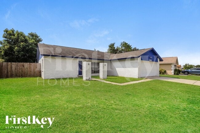 6802 Rosemary Dr in Tampa, FL - Foto de edificio - Building Photo