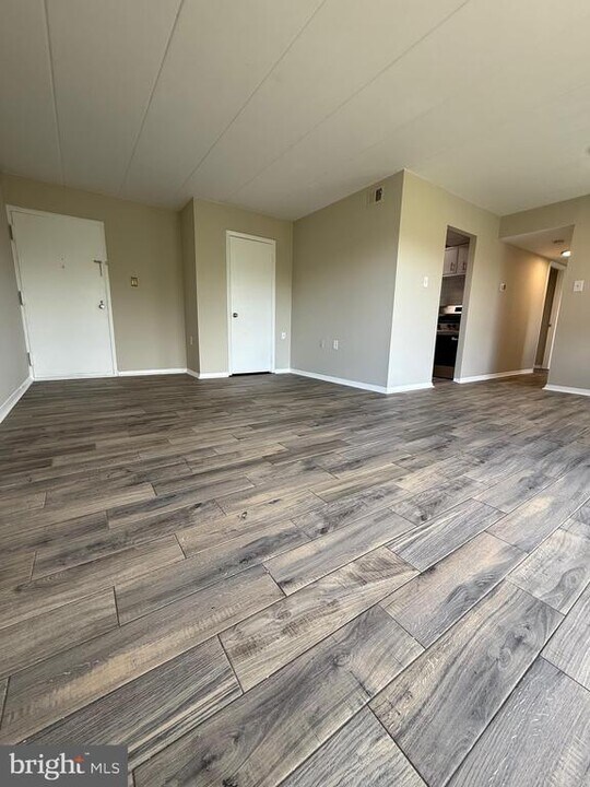 125 Clubhouse Dr SW in Leesburg, VA - Building Photo