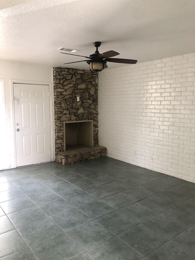 3112 Lourdes St in Dallas, TX - Building Photo - Building Photo