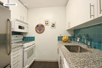 100 Atlantic Ave in Brooklyn, NY - Building Photo - Building Photo