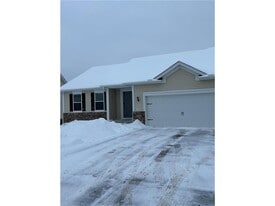 1112 Natalie Ave in Montrose, MN - Building Photo