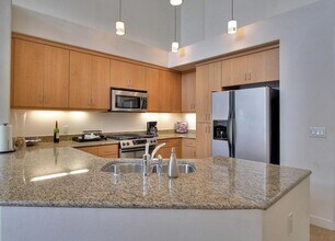 5425 DeMarcus Blvd, Unit 416 in Dublin, CA - Foto de edificio - Building Photo